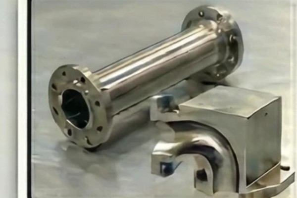 Illustration of a flanged extruder melt pipe