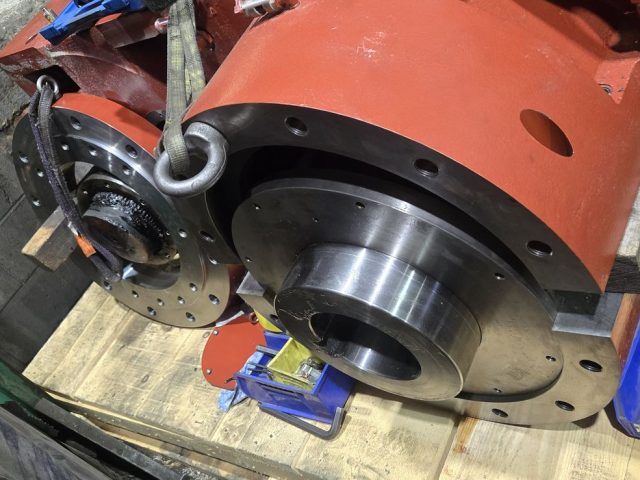 Extruder gearbox housing with the output bearing bore during in-house line boring repair