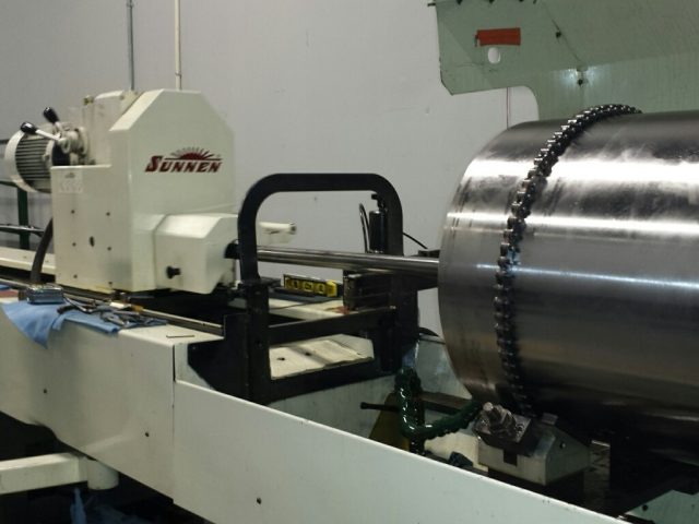 Large cylinder set up on the Sunnen honing machine